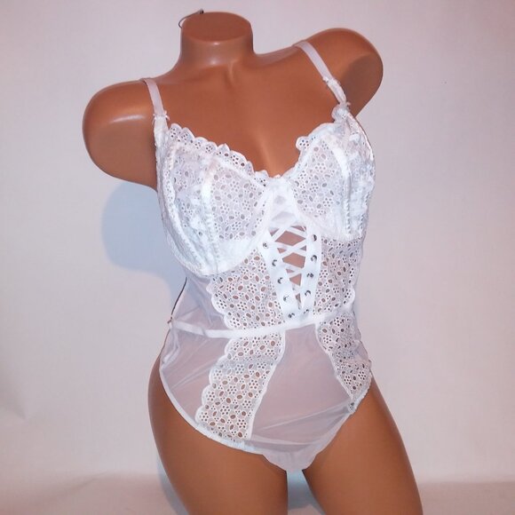 Victoria Secret Lingerie Teddy One Piece Bodysuit White Eyelet Sheer Thong Back - Picture 11 of 16